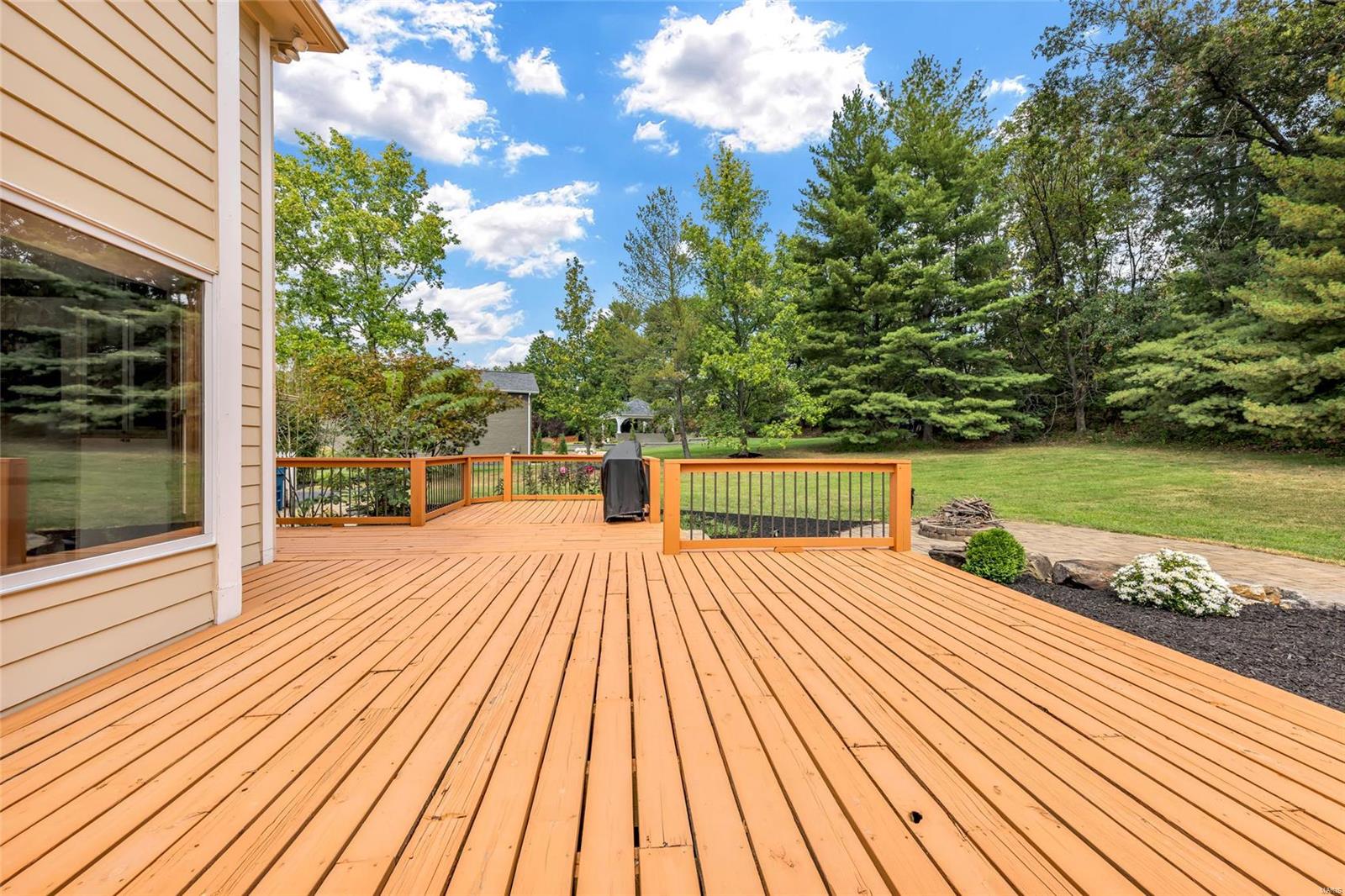 98 Meadowbrook Country Club