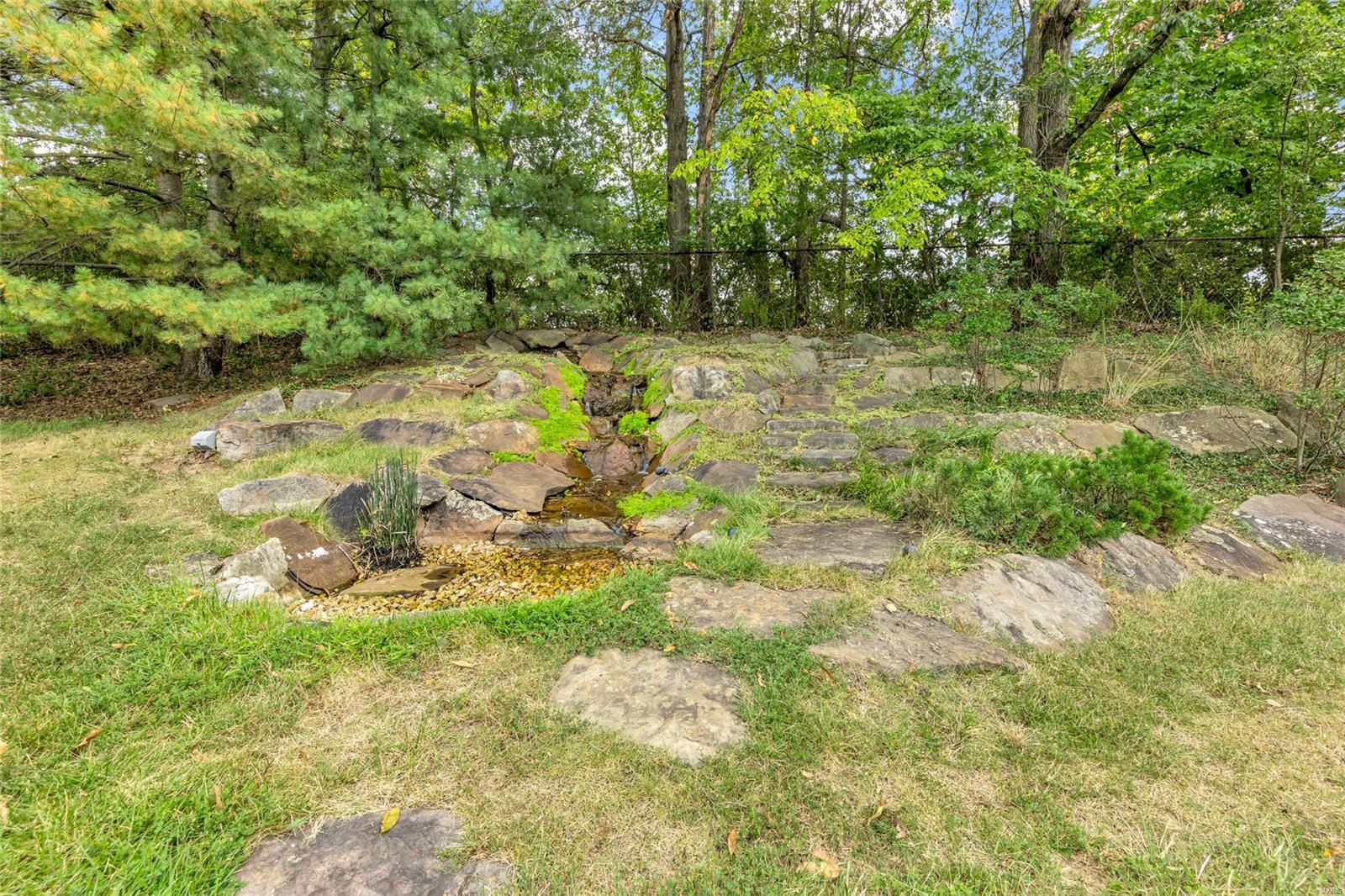 98 Meadowbrook Country Club