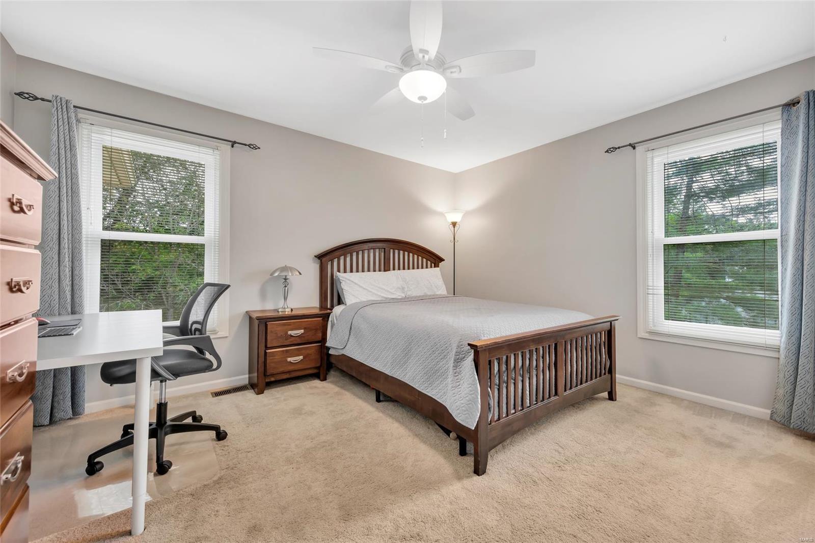 98 Meadowbrook Country Club