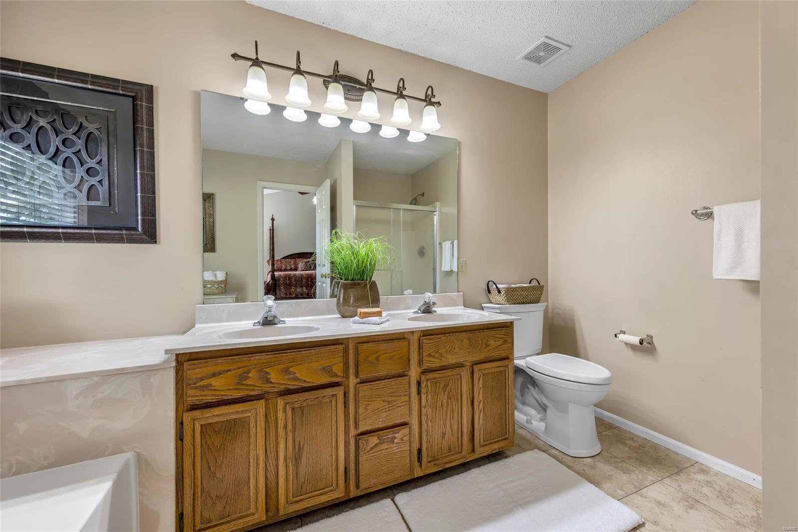 5024 Royal Burgess Drive