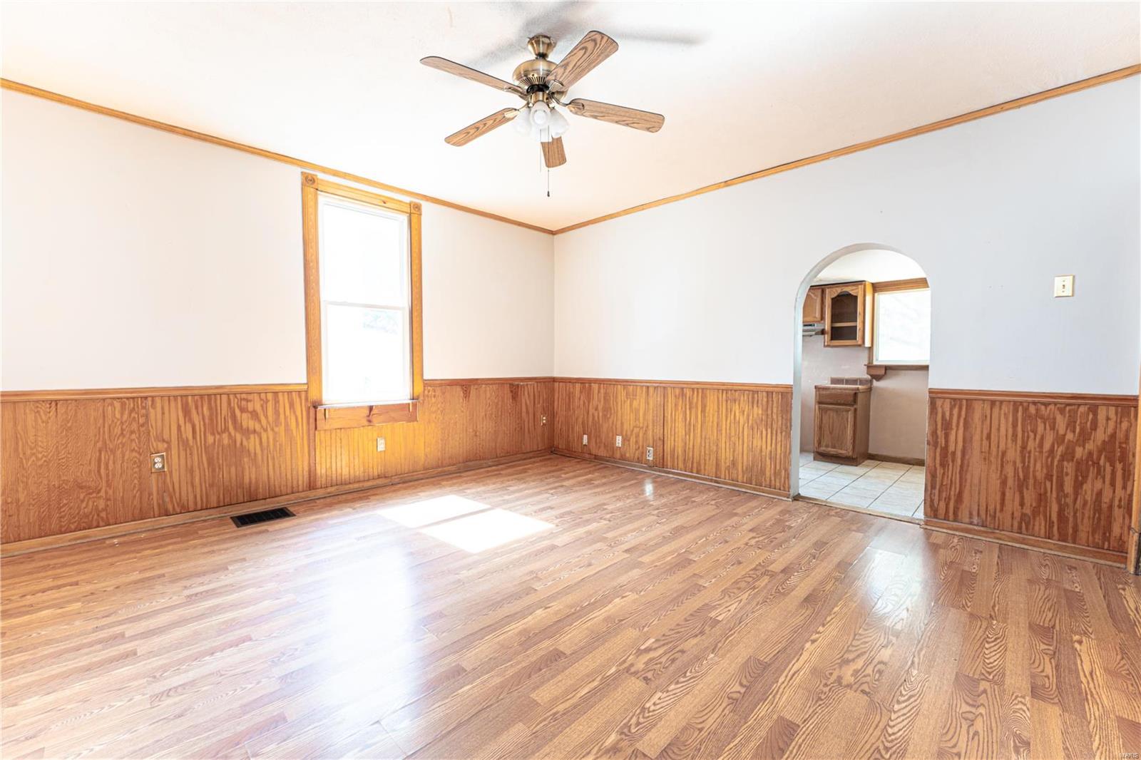 1123 N Benton Avenue