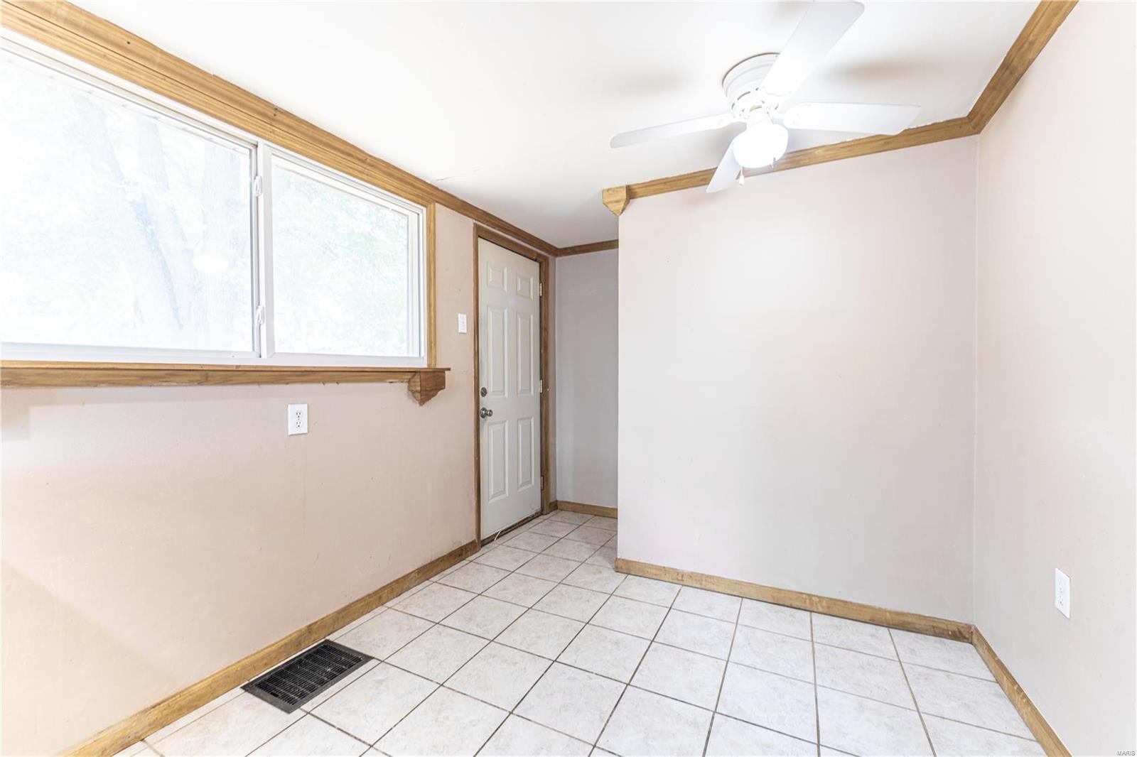 1123 N Benton Avenue