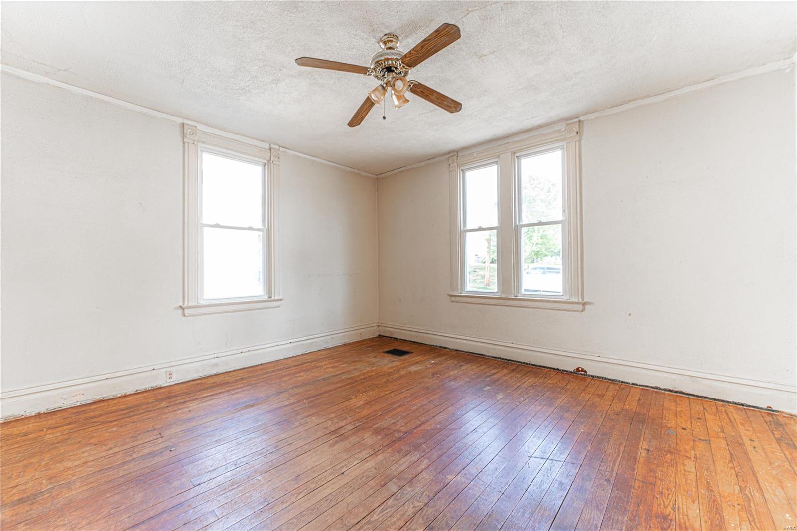 1123 N Benton Avenue