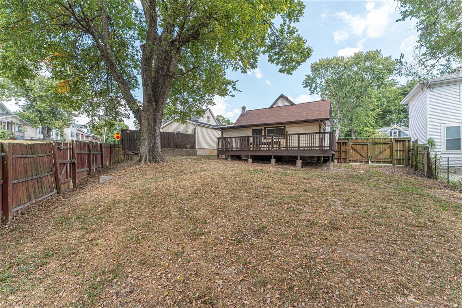 1123 N Benton Avenue