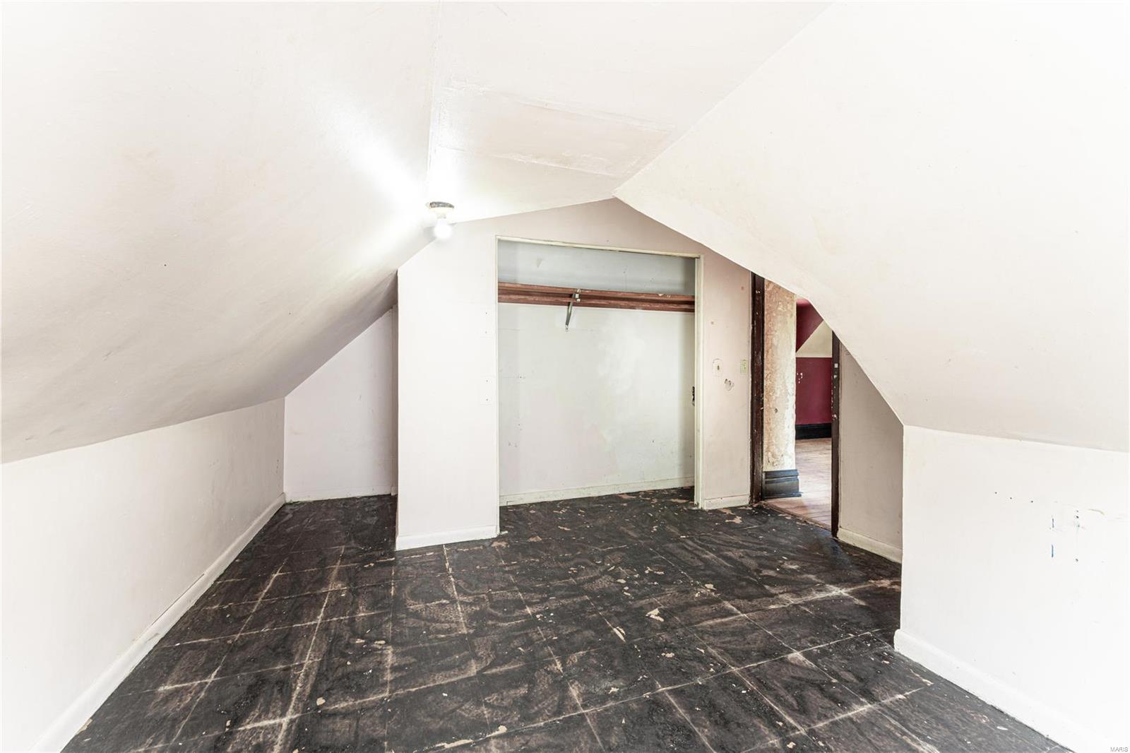 1123 N Benton Avenue