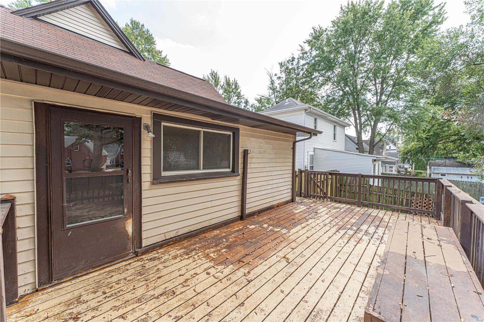 1123 N Benton Avenue