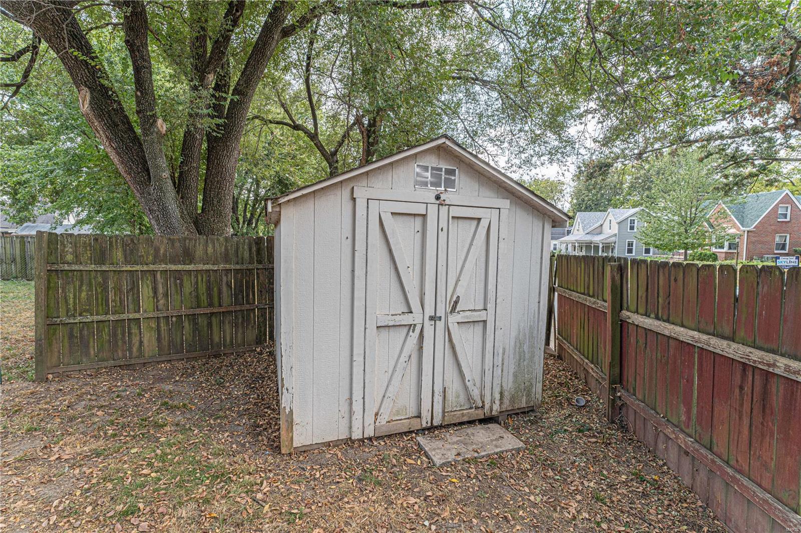 1123 N Benton Avenue