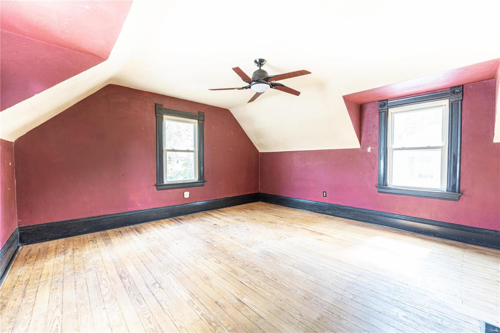 1123 N Benton Avenue