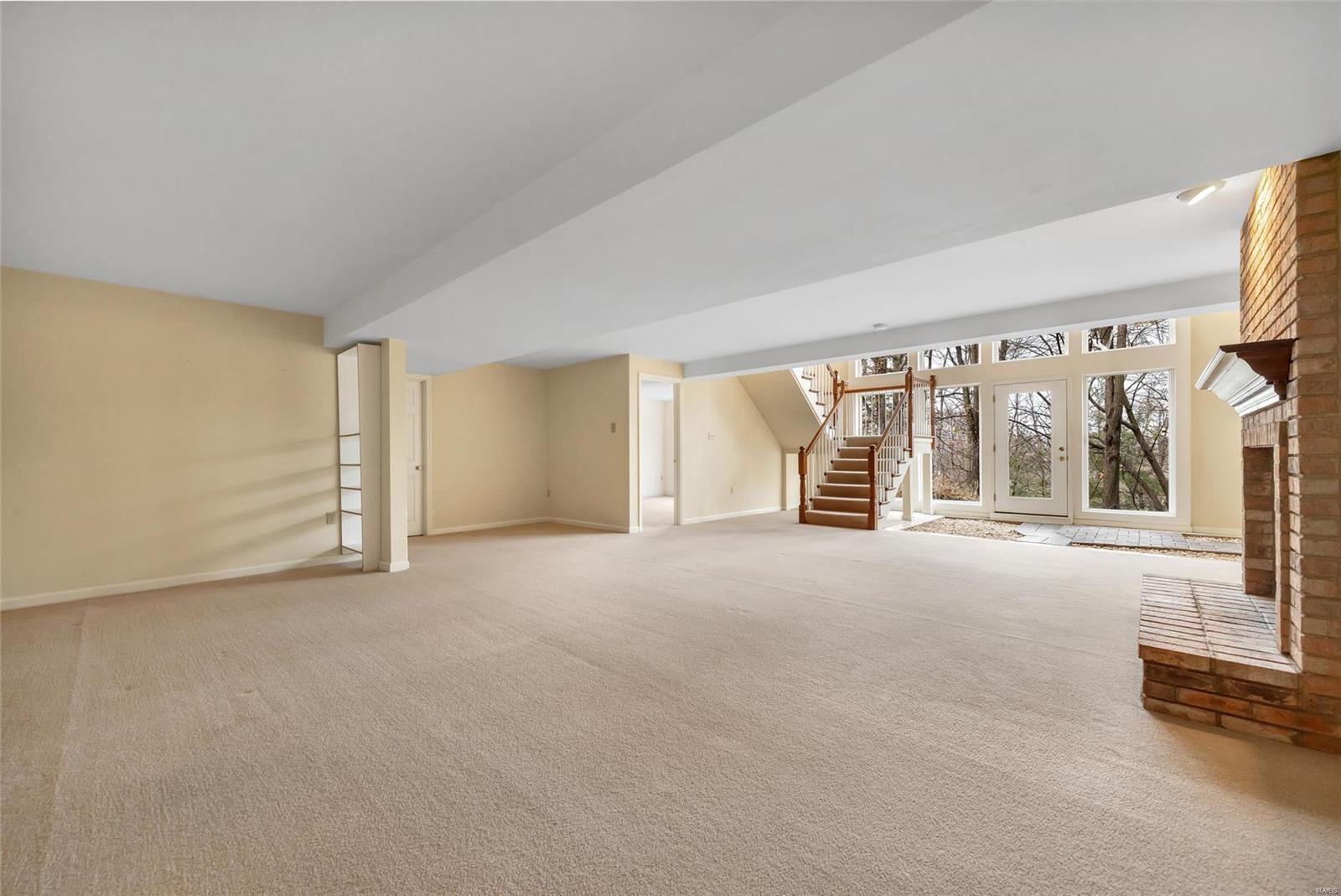 18123 Sunny Top Court