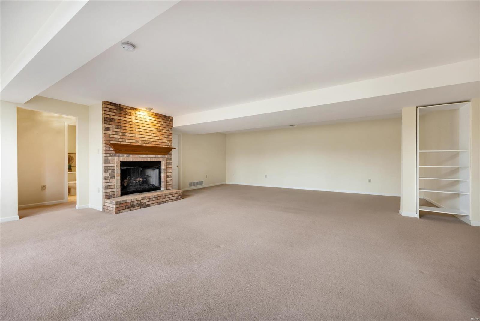 18123 Sunny Top Court