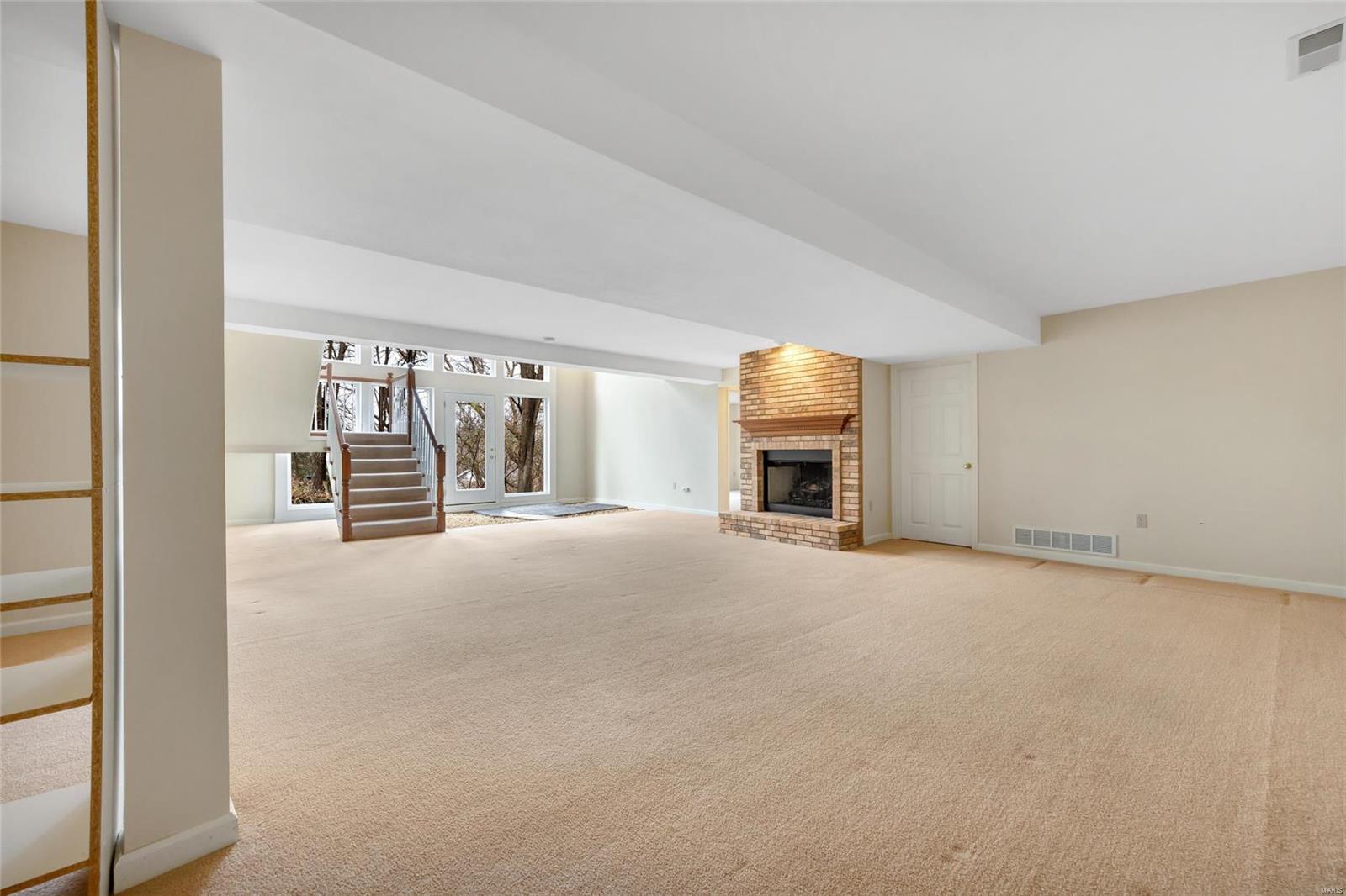 18123 Sunny Top Court