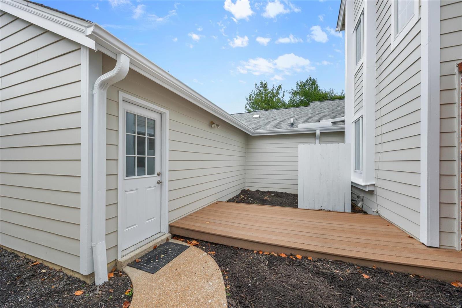 15636 Hedgeford Court