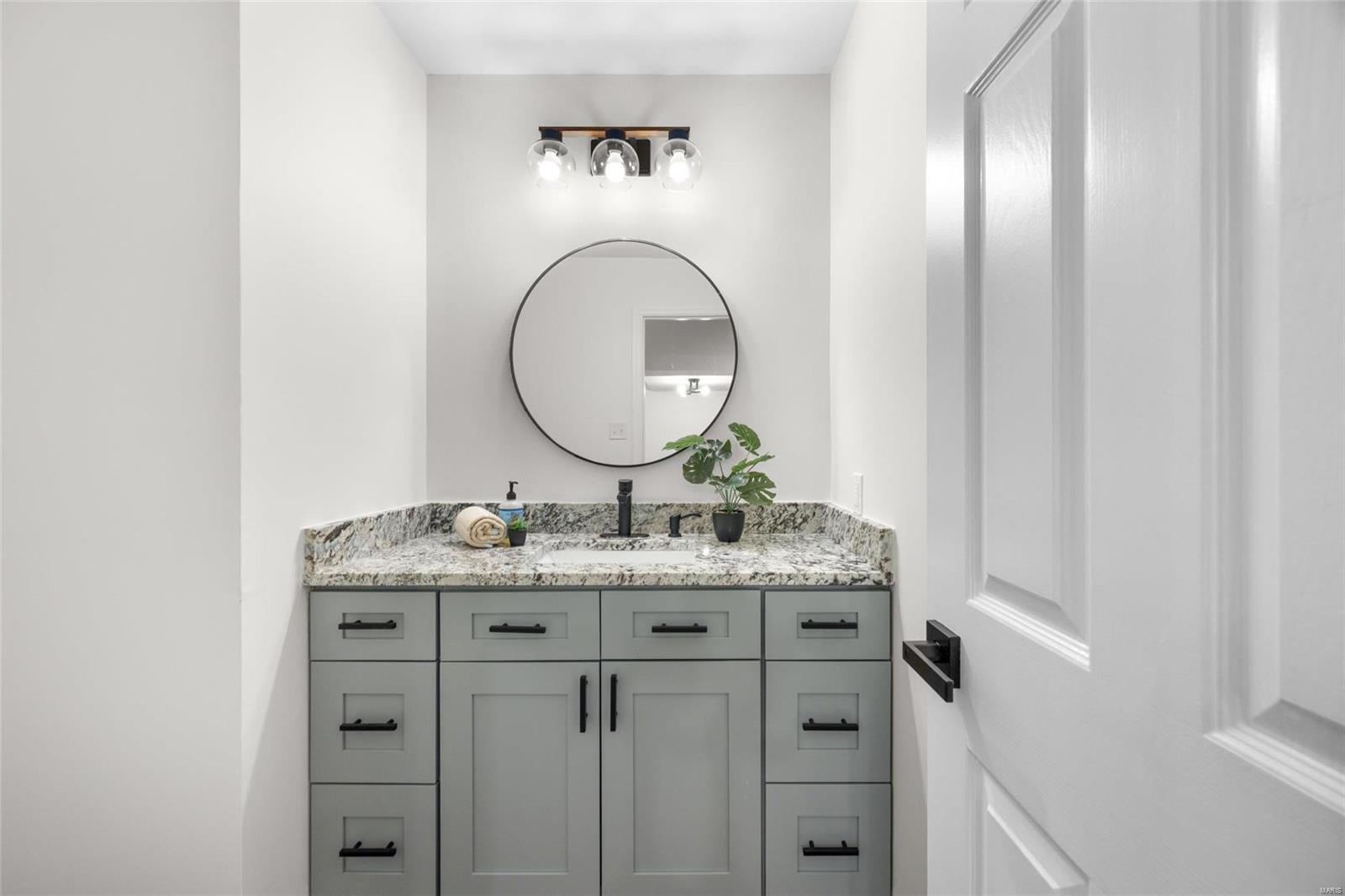 15636 Hedgeford Court