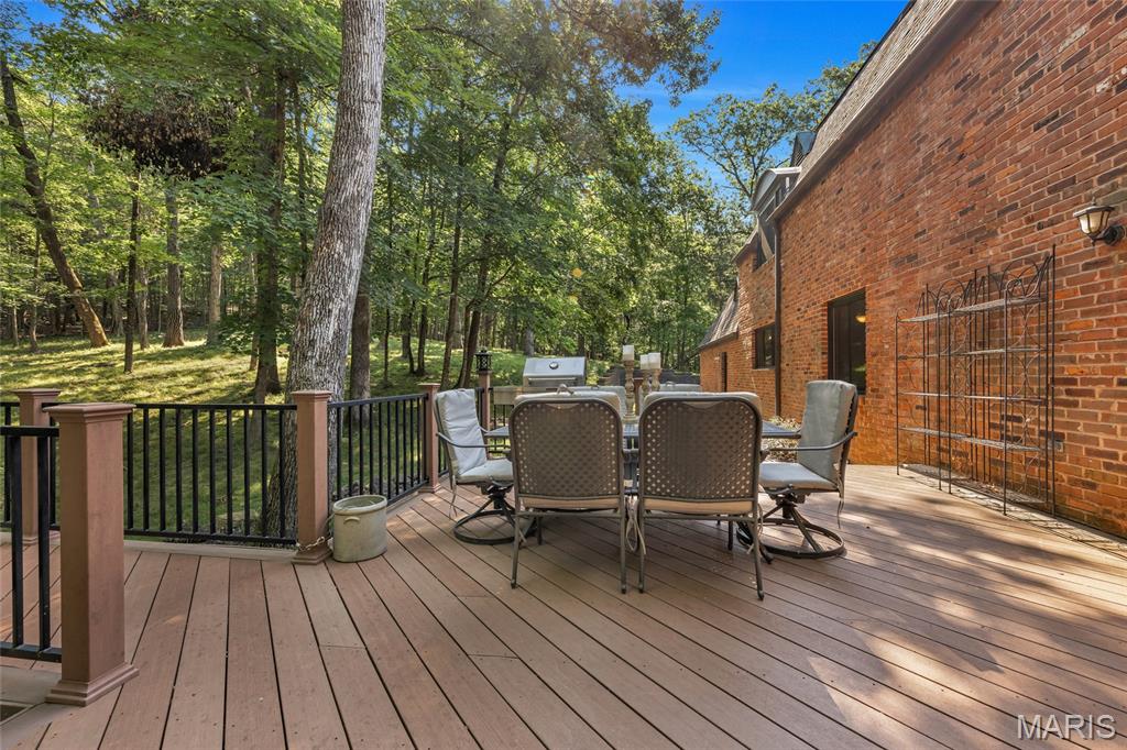 5 Dogwood Trail