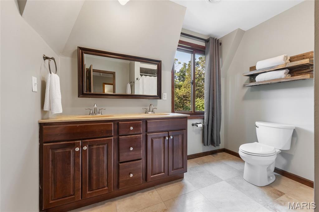 5 Dogwood Trail