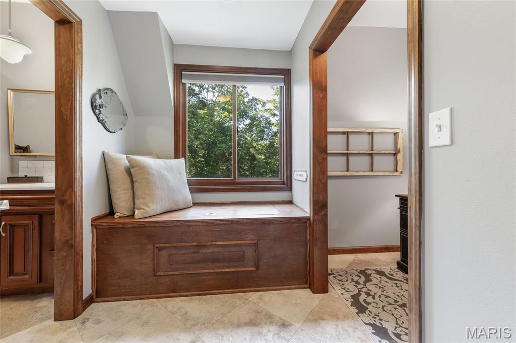 5 Dogwood Trail