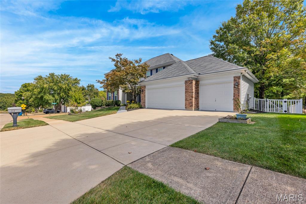 17213 Lafayette Trails Drive