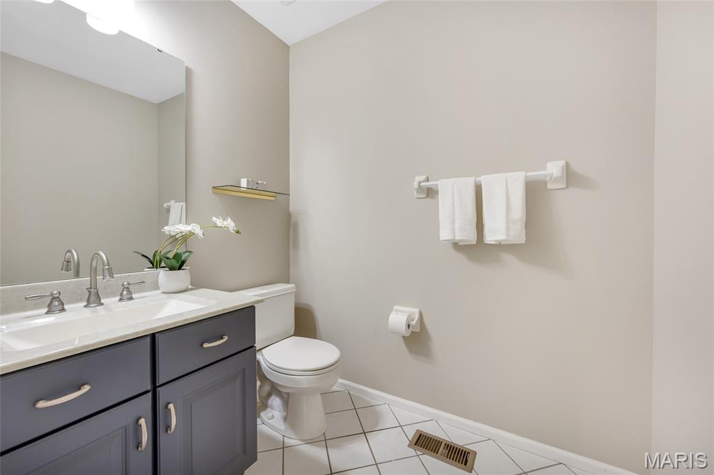 17213 Lafayette Trails Drive