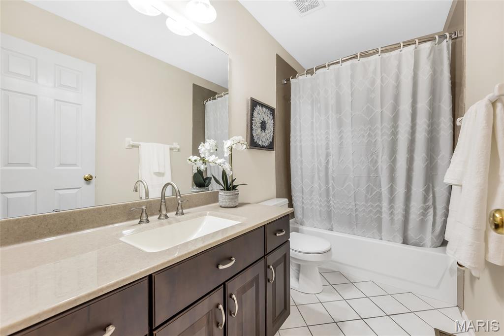 17213 Lafayette Trails Drive