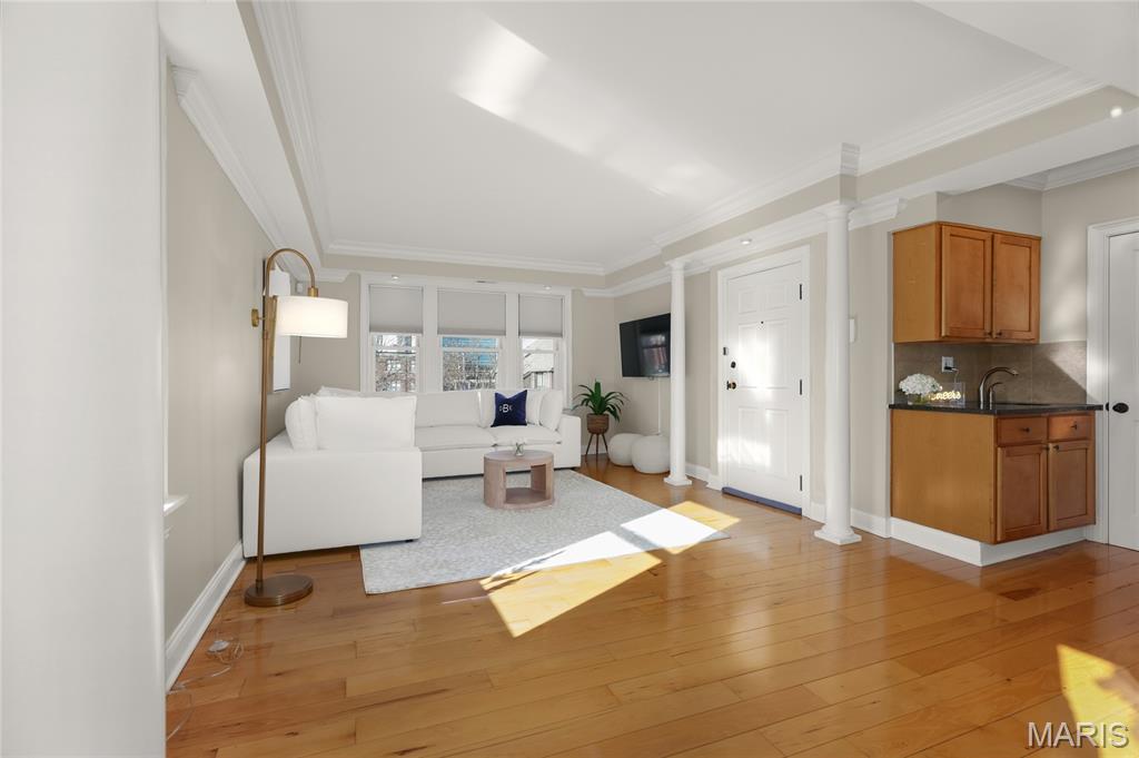 116 N Central Avenue Unit: 3S