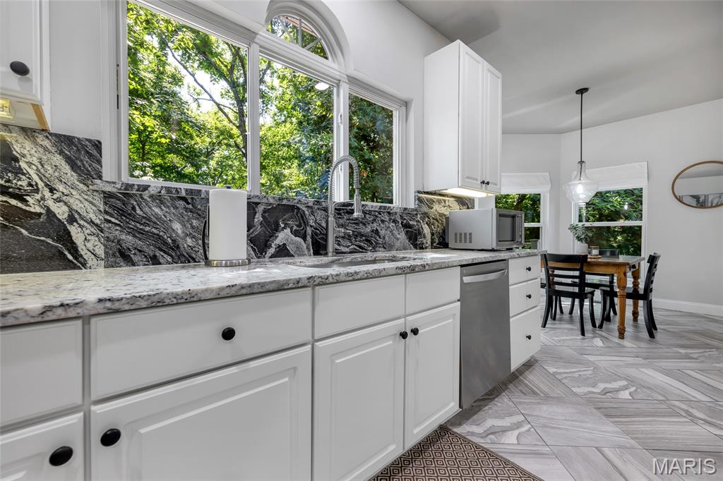 724 Oaksdale Summit Court