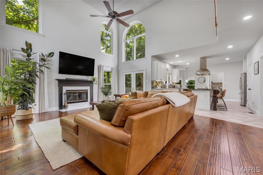 724 Oaksdale Summit Court