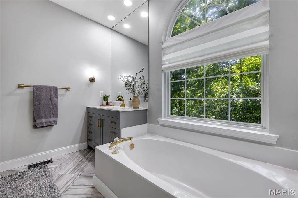 724 Oaksdale Summit Court