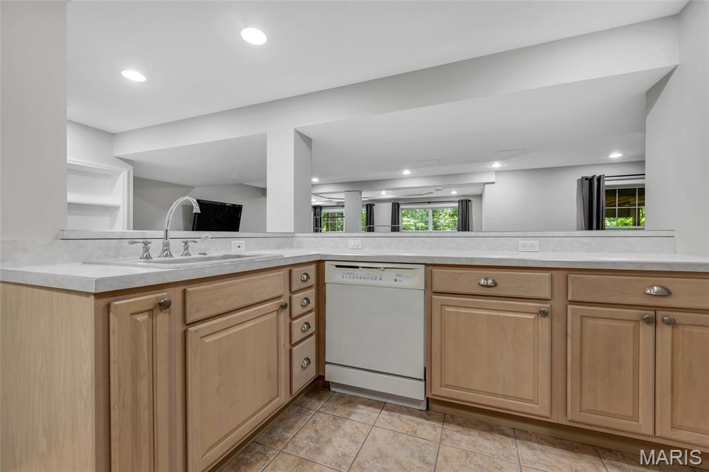 724 Oaksdale Summit Court