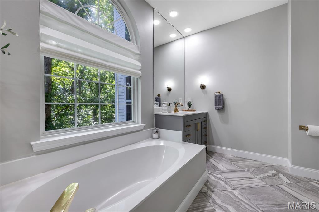 724 Oaksdale Summit Court