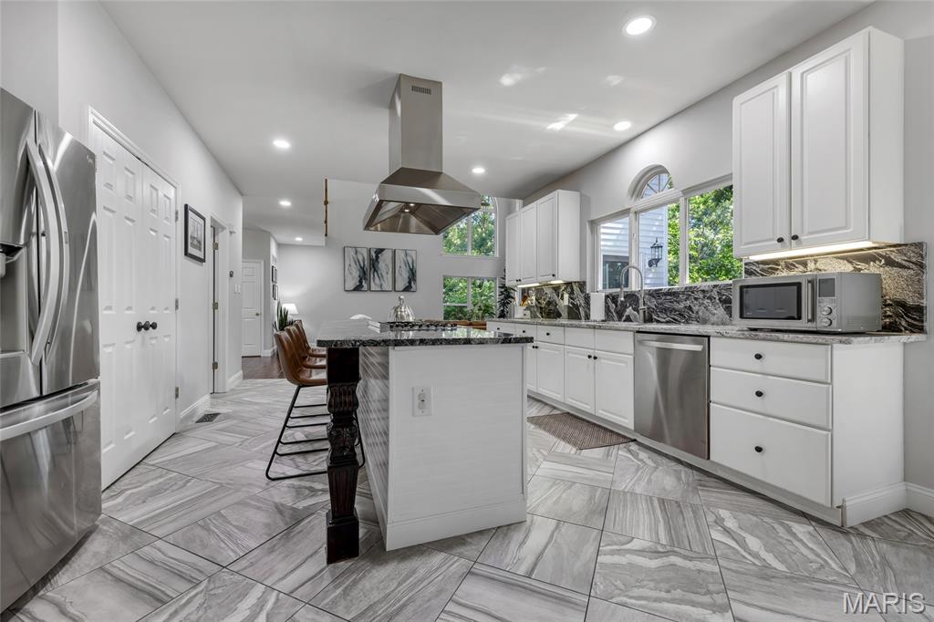 724 Oaksdale Summit Court