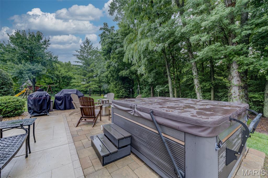 64 Hickory Meadows Court