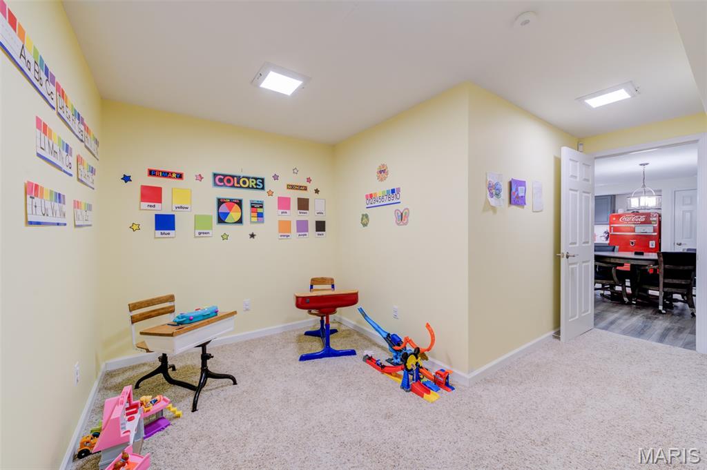 64 Hickory Meadows Court