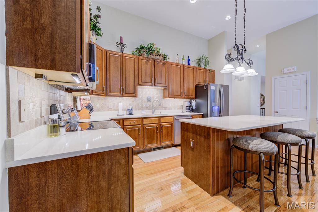 64 Hickory Meadows Court