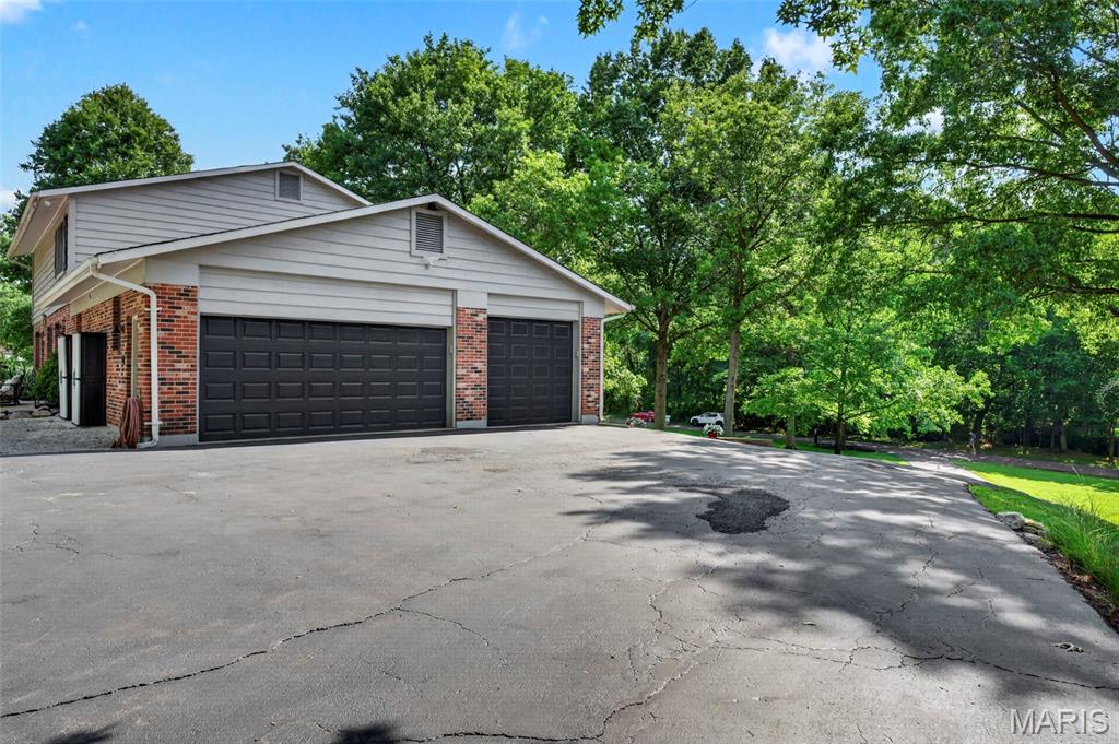 2710 Wild Valley Drive