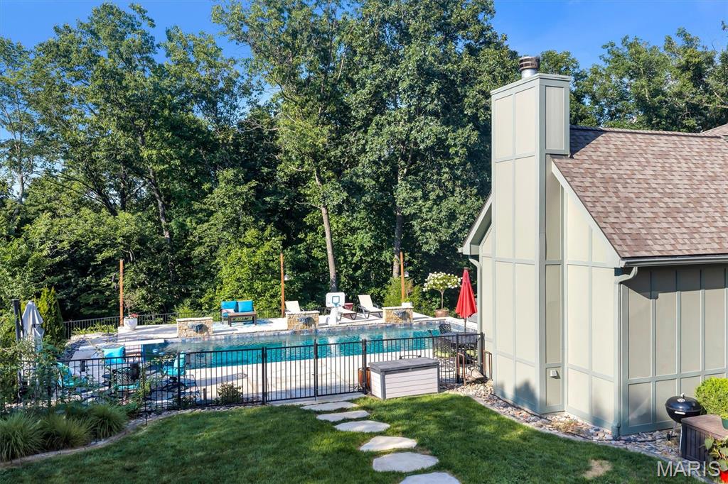 3760 Bear Tooth Lane