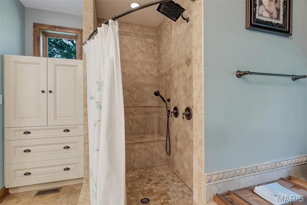 3760 Bear Tooth Lane