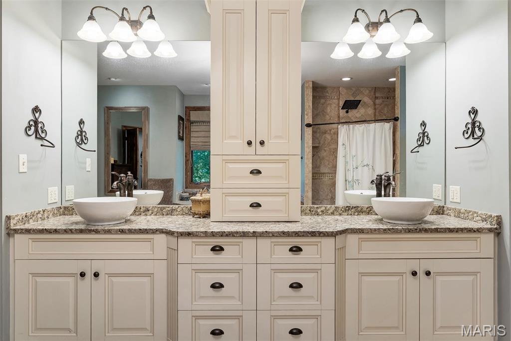 3760 Bear Tooth Lane