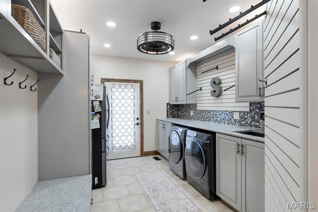 3760 Bear Tooth Lane