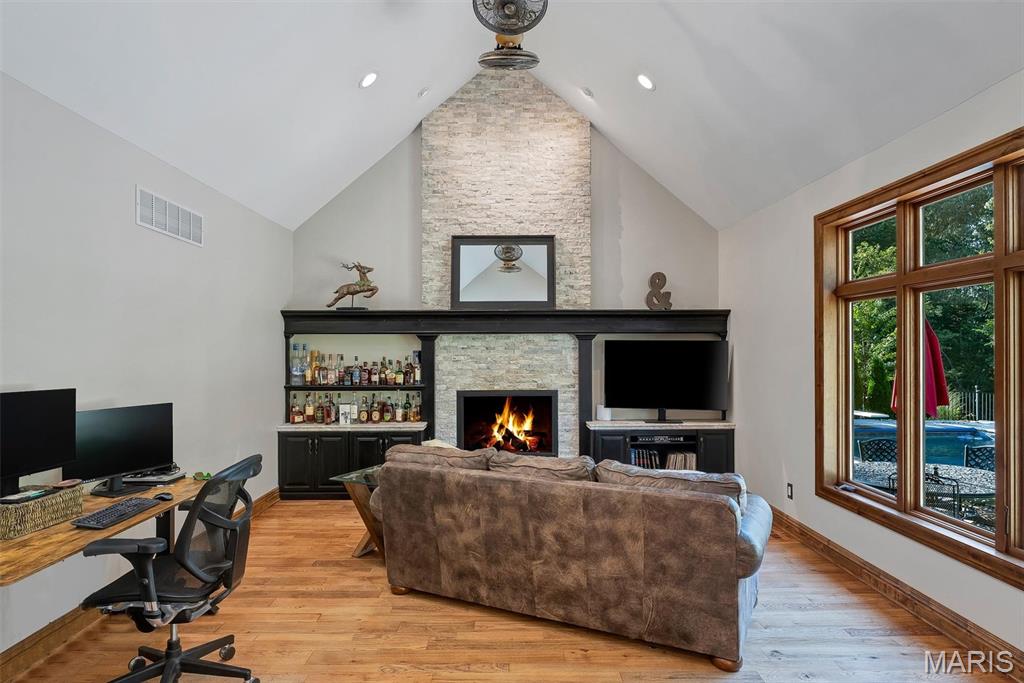3760 Bear Tooth Lane