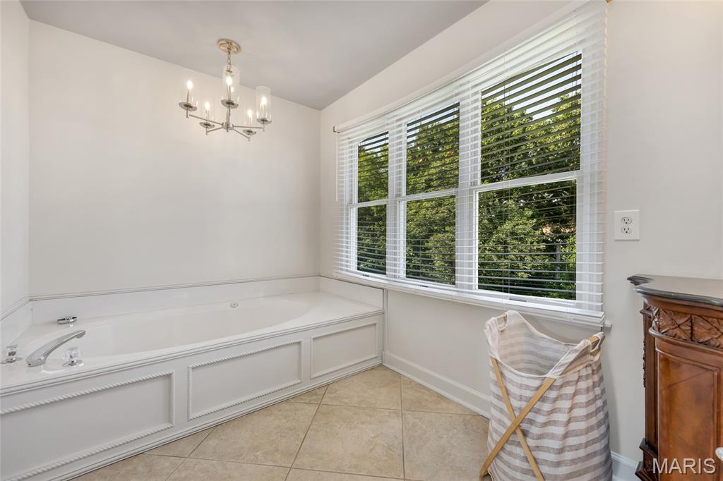 15525 Windsor Ridge Court