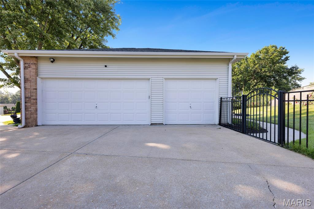 15525 Windsor Ridge Court