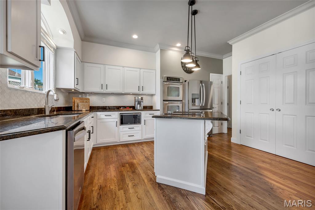 15525 Windsor Ridge Court