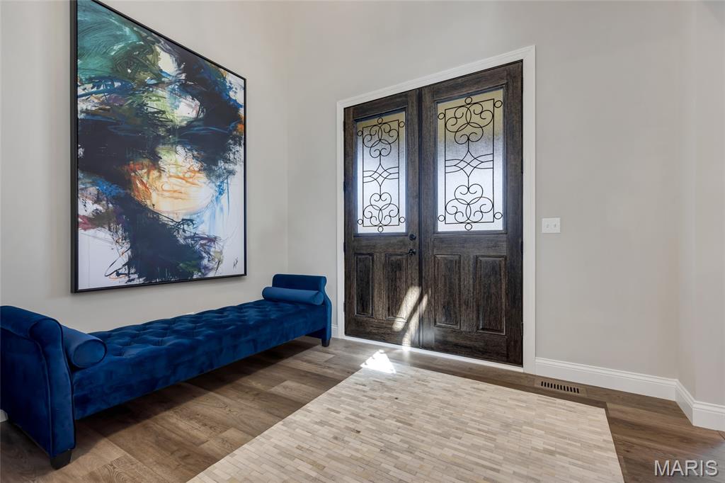 961 Chapelwood Court
