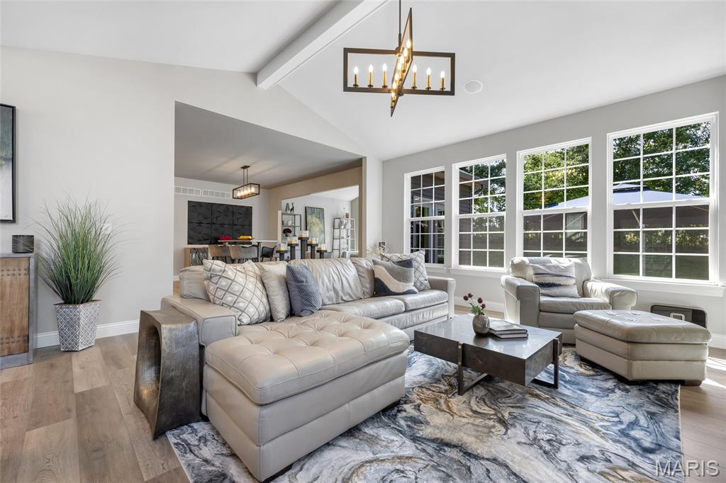 961 Chapelwood Court