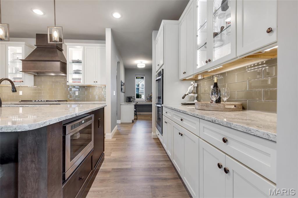 961 Chapelwood Court