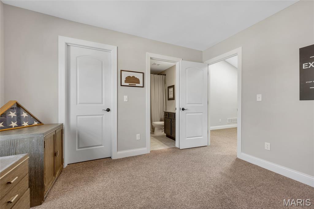961 Chapelwood Court