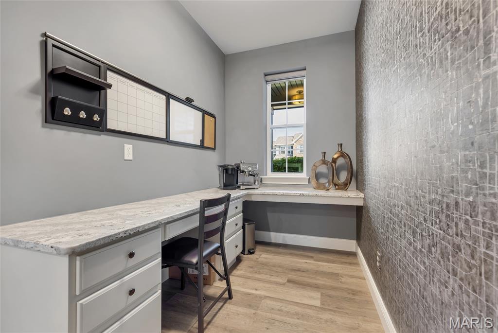 961 Chapelwood Court