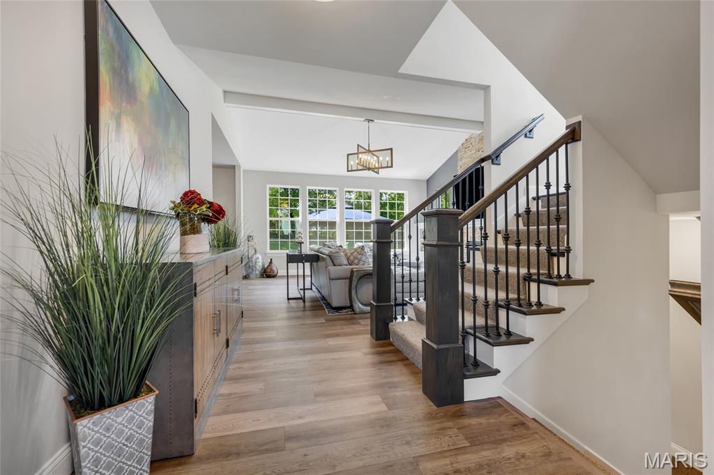 961 Chapelwood Court
