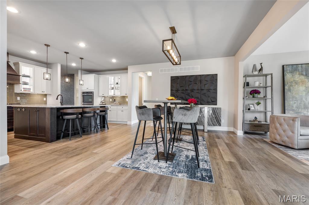 961 Chapelwood Court