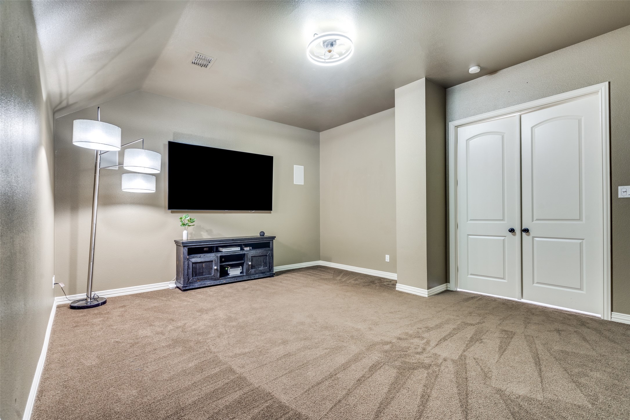 972 Pelican Drive